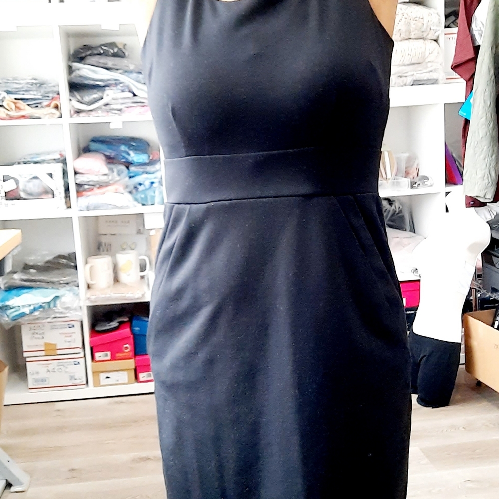 Black Dress - Picture 13 of 16
